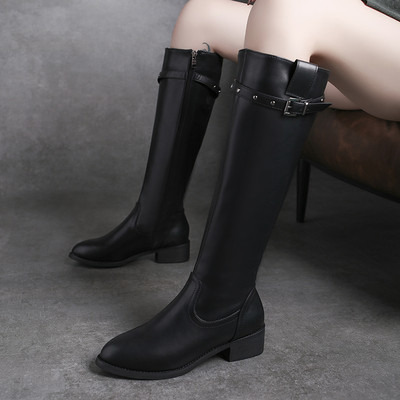 Μοντέρνα γυναικείες μπότες από δέρμα Eco με φερμουάρ και χοντρό τακούνι σε καφέ και μαύρο χρώμα