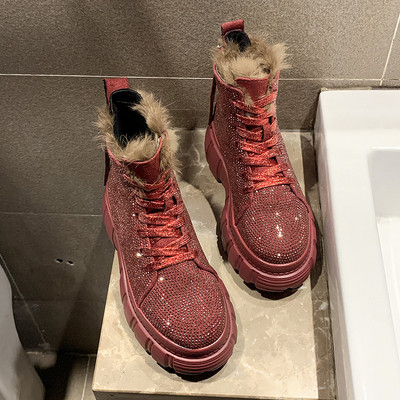 Γυναικείες χειμωνιάτικες μπότες με απαλή επένδυση και ψηλή σόλα σε διάφορα χρώματα