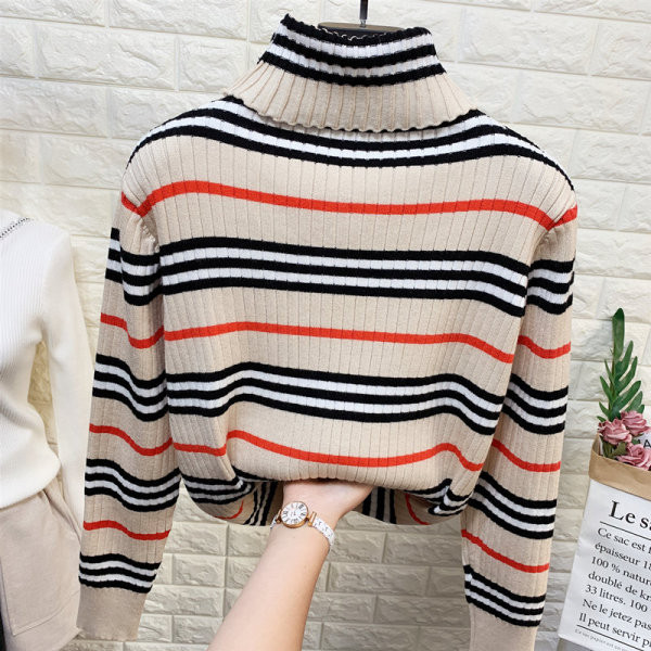Csíkos női pulóver magas gallérral és hosszú ujjú barna, bézs és fekete színben