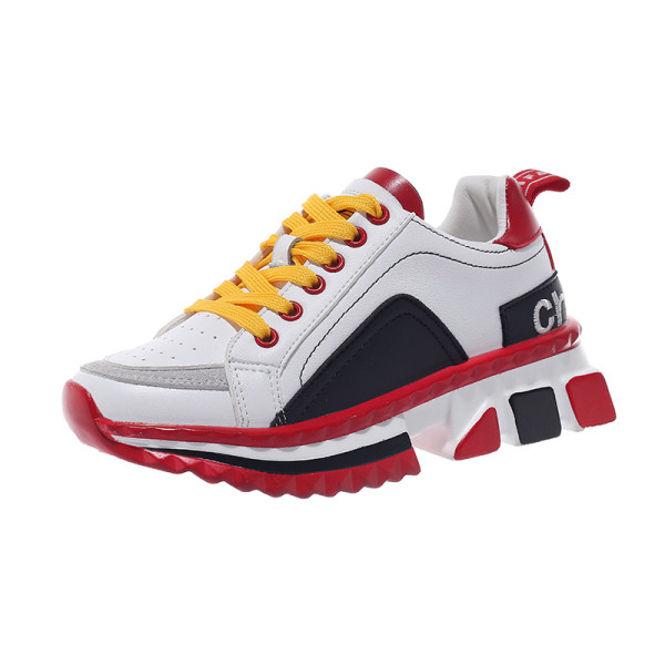 Női tornacipő ÚJ modell durva talppal, fekete és piros színben