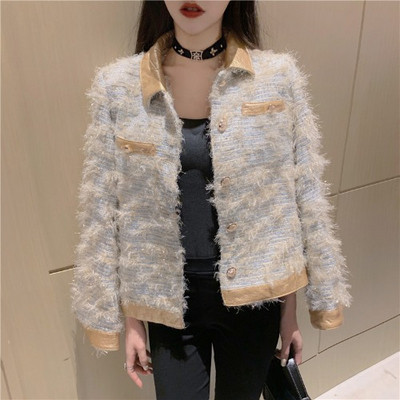 Γυναικείο κομψό μπουφάν με κρόσσια και κουμπιά