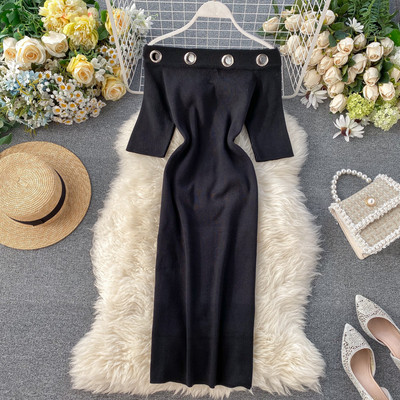 Modern női ruha 3/4-es ujjal, csupasz vállal, több színben