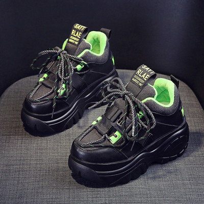 Γυναικεία αθλητικά παπούτσια από έκο δέρμα με ψηλή σκληρή σόλα