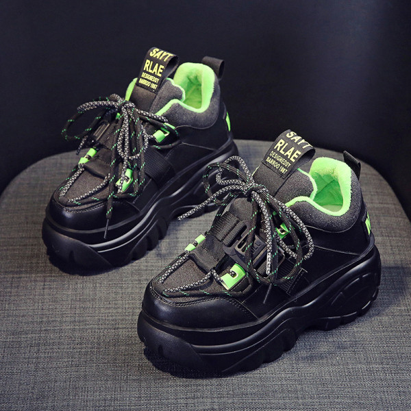 Γυναικεία αθλητικά παπούτσια από έκο δέρμα με ψηλή σκληρή σόλα