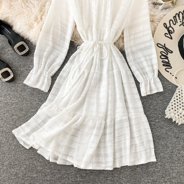 Μοντέρνο γυναικείο φόρεμα με υψηλό γιακά και  κορδόνια σε τρία χρώματα