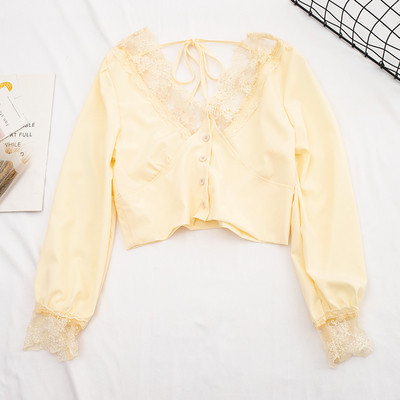 Κορυφαίο  γυναικείο πουκάμισο με δαντέλα και V-neck σε πέντε χρώματα