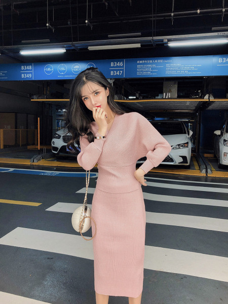 Női kötött blúz és szoknya szett több színben