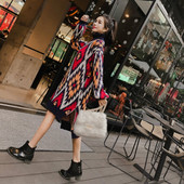 Hosszú kötött ruha színes mintával, pólógallérral