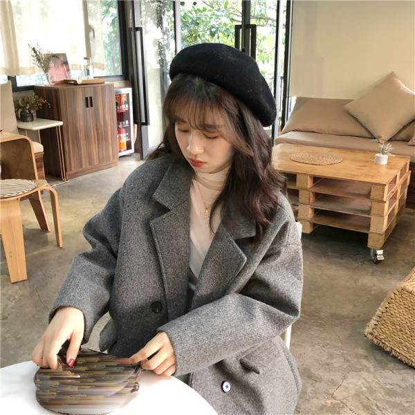 Дамско актуално палто широк модел в сив и черен цвят