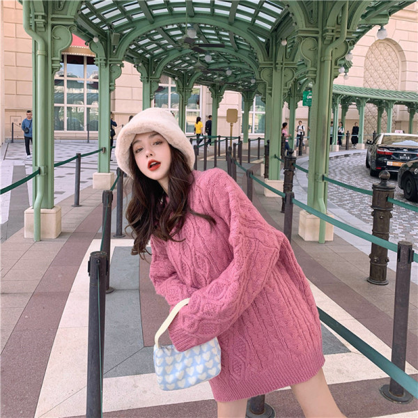 Női aktuális kötött ruha több színben, hosszú ujjal