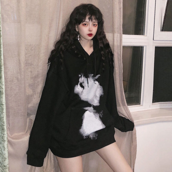 Μακρύ γυναικείο φούτερ με κουκούλα σε μαύρο χρώμα