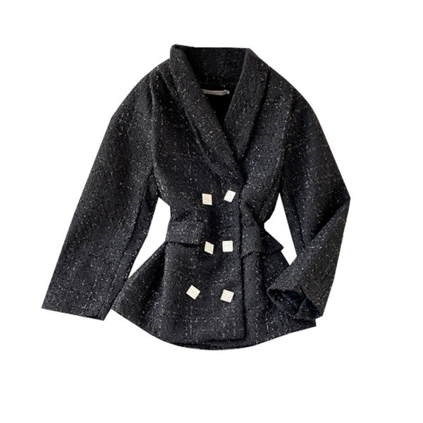 Κομψό γυναικείο σετ που αποτελείται από σακάκι και σορτς σε  μαύρο και μπλε χρώμα