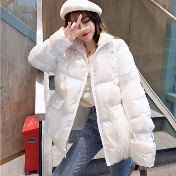 Női téli kabát cipzárral, zsebekkel