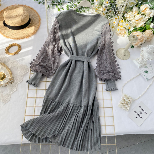 Modern női hosszú ruha széles ujjakkal és övvel rózsaszín, szürke és fekete színben