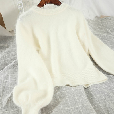 Νέο μοντέλο γυναικείο πουλόβερ σε τέσσερα χρώματα με οβάλ ντεκολτέ και μακρύ μανίκι