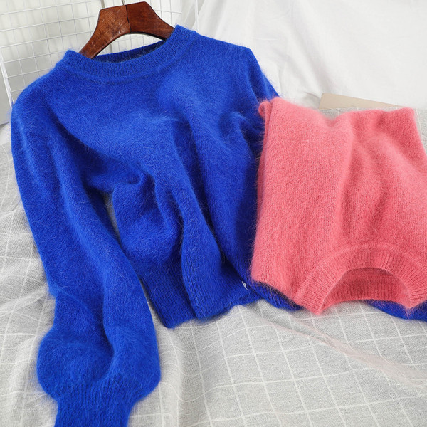 Νέο μοντέλο γυναικείο πουλόβερ σε τέσσερα χρώματα με οβάλ ντεκολτέ και μακρύ μανίκι