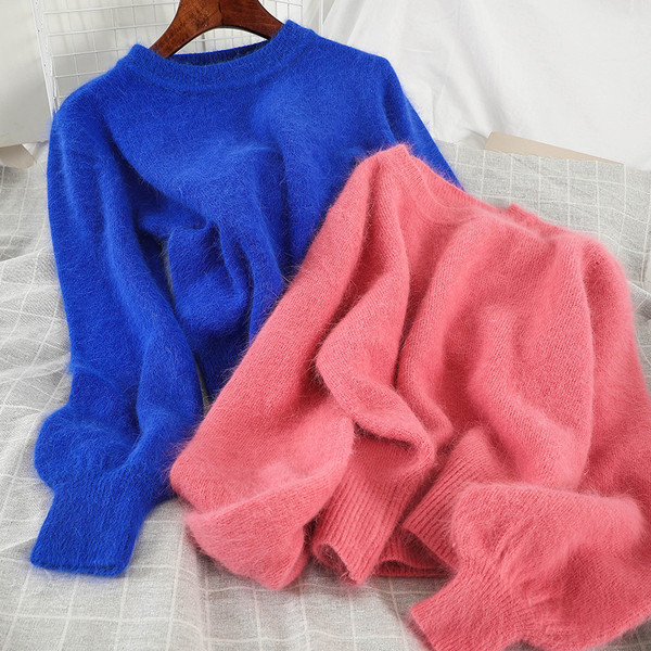 Νέο μοντέλο γυναικείο πουλόβερ σε τέσσερα χρώματα με οβάλ ντεκολτέ και μακρύ μανίκι