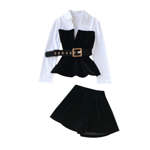 Modern női kétrészes szett fekete övvel