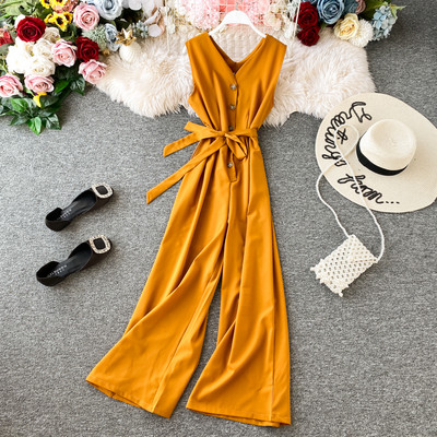 Κομψές γυναικείες ολοσομες φόρμες με κουμπιά και κορδόνια σε τέσσερα χρώματα