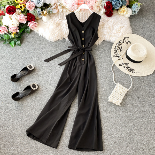 Κομψές γυναικείες ολοσομες φόρμες με κουμπιά και κορδόνια σε τέσσερα χρώματα