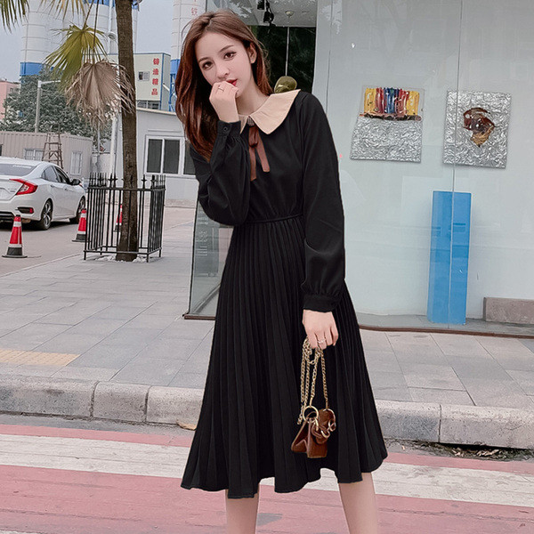 Модерна дамска рокля разкроен модел в два цвята с дълъг ръкав 