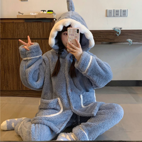 Дамска актуална пижама в син цвят с качулка