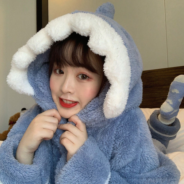 Дамска актуална пижама в син цвят с качулка