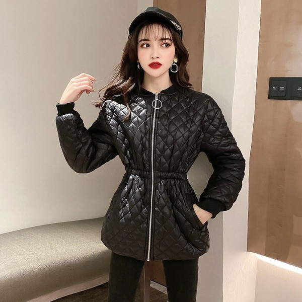 Μοντέρνο μοντέλο φθινοπώρου-χειμωνιάτικου μπουφάν με φερμουάρ