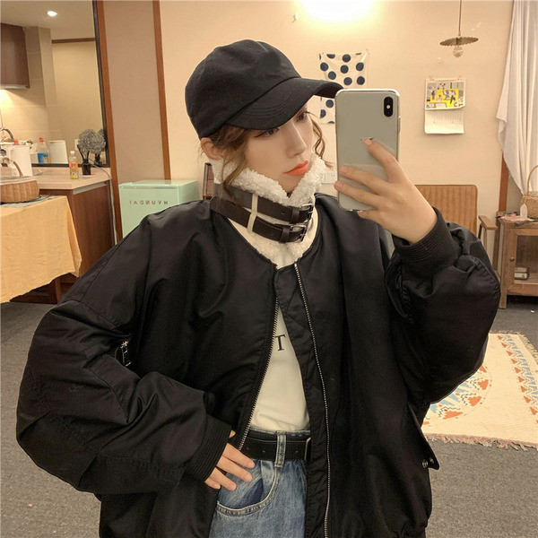 Дамско модерно яке в два цвята широк модел с висока яка