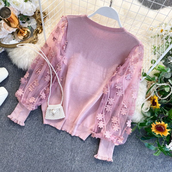 Μοντέρνο γυναικείο πουλόβερ με φαρδύ μανίκι με τρισδιάστατο στοιχείο λουλουδιών