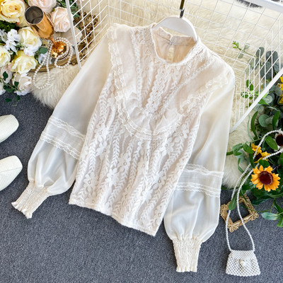 Női csipkeing alacsony gallérral, fehér, rózsaszín és bézs színben