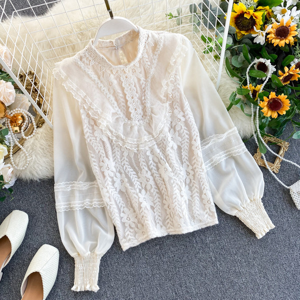 Női csipkeing alacsony gallérral, fehér, rózsaszín és bézs színben