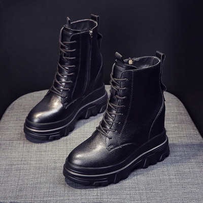 Női bőr téli csizma magas talppal, piros és fekete színben