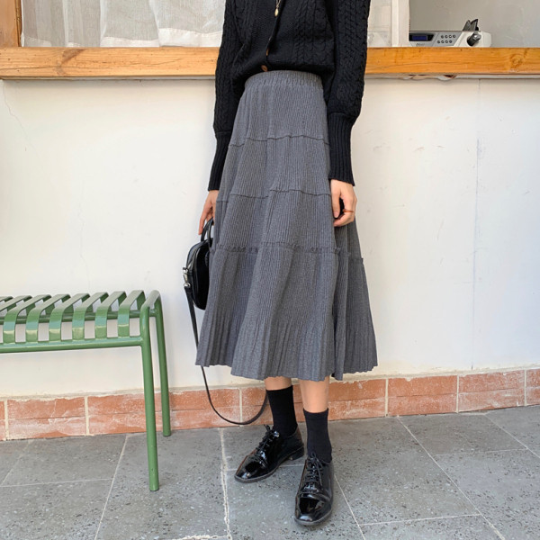 Fusta dama cu croiala casual in doua culori gri si negru