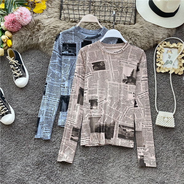 Modern női blúz ovális nyakkivágással és színes mintával négy színben