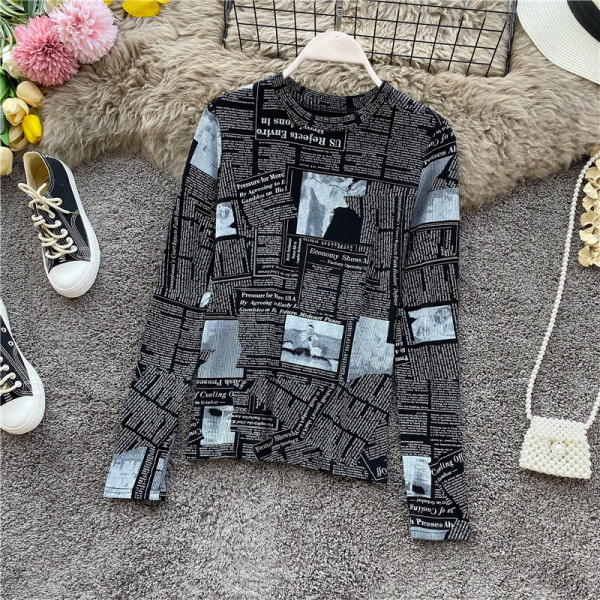 Modern női blúz ovális nyakkivágással és színes mintával négy színben