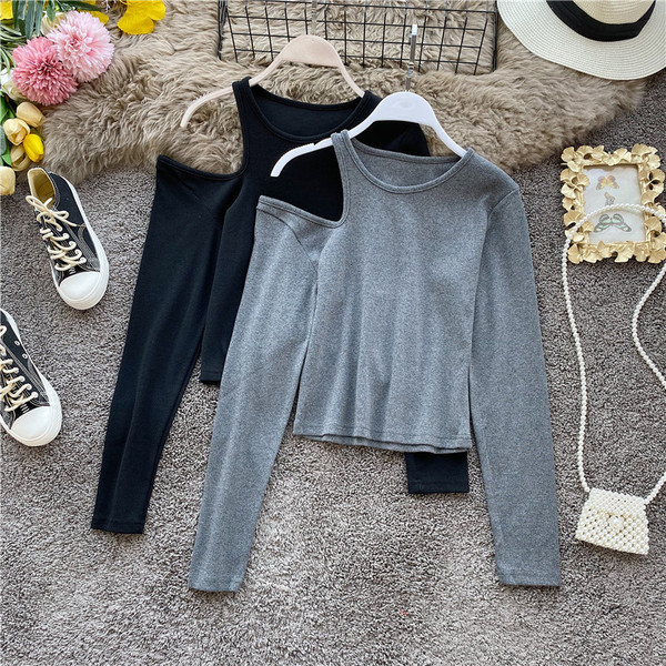 Μοντέρνα γυναικεία μπλούζα με μακρύ μανίκι σε γκρι και μαύρο χρώμα