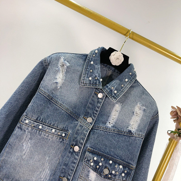 Κοντό  μοντέρνο τζιν μπουφάν με διακόσμηση - πέρλες