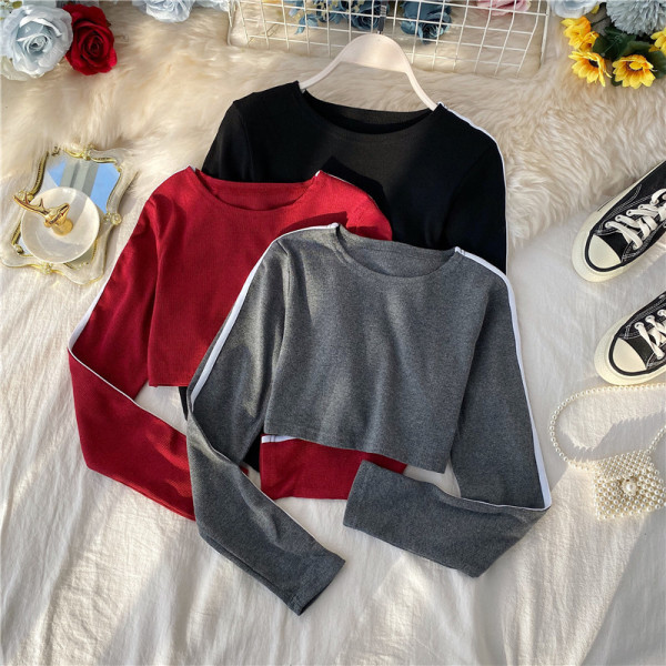 Μοντέρνα κοντή γυναικεία μπλούζα  με οβάλ λαιμόκοψη σε τέσσερα χρώματα