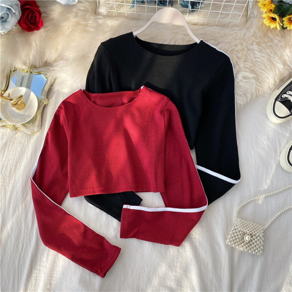 Μοντέρνα κοντή γυναικεία μπλούζα  με οβάλ λαιμόκοψη σε τέσσερα χρώματα