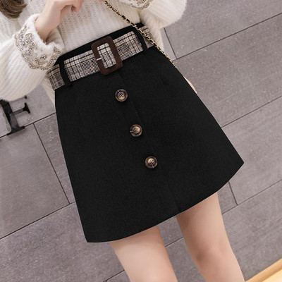 Κοντύ γυναικεία φούστα  σε τέσσερα χρώματα με κουμπιά και ζώνη