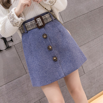 Κοντύ γυναικεία φούστα  σε τέσσερα χρώματα με κουμπιά και ζώνη