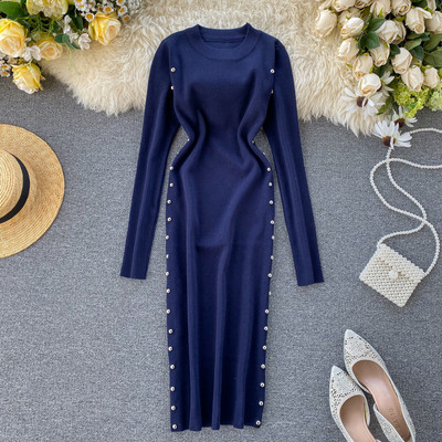 Μοντέρνο γυναικείο πλεκτό φόρεμα με τρουξ και λαιμόκοψη