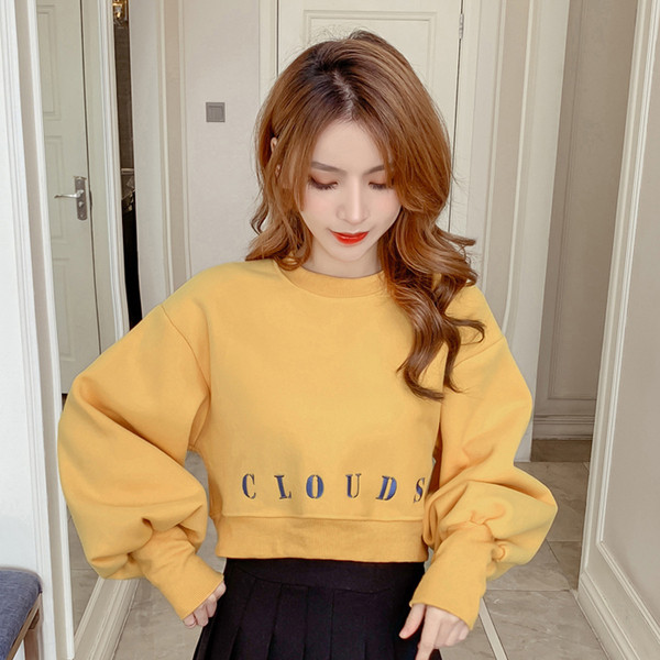 Καθημερινή γυναικεία μπλούζα σε τρία χρώματα με γράμματα και φαρδιά μανίκια