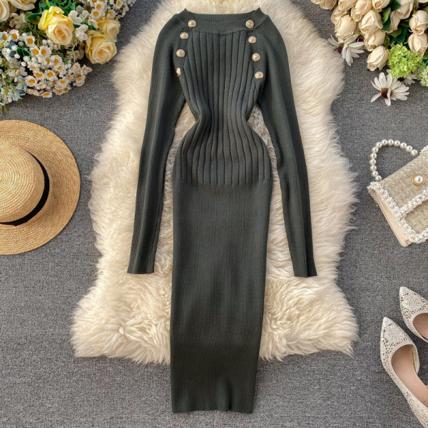 Alkalmi női ruha gombokkal és kerek nyakkivágással