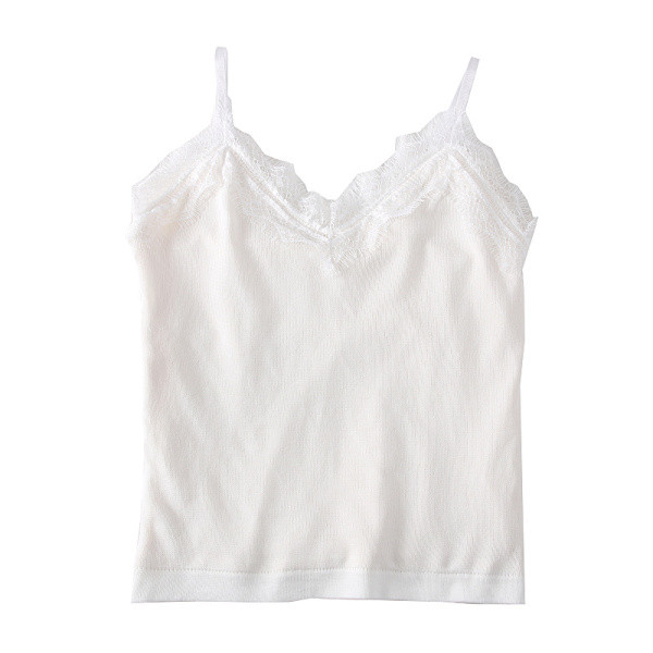 Modern kötött női felső, vékony pántokkal, fehér és fekete csipkével