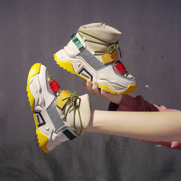 Νέο μοντέλο γυναικεία αθλητικά πάνινα παπούτσια με επίπεδη σόλα με γυαλιστερό αποτέλεσμα σε δύο χρώματα