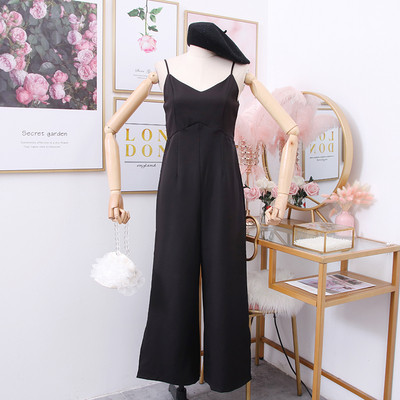 Modern női jumpsuit spitz nyakkivágással vékony pántokon fekete, bézs, zöld és bordó színben