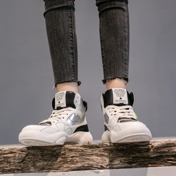 Σπορ-casual γυναικεία παπούτσια με ίσια πέλματα σε δύο χρώματα