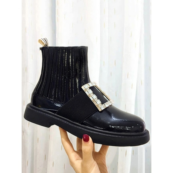 Öko bőrből készült modern női csizma csattal - két modell